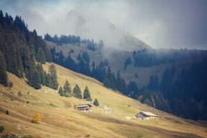 Read more about the article Découvrir des itinéraires de randonnée autour d’Annecy