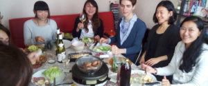 Read more about the article La raclette, une spécialité de saison pour les étudiants du CILFA !