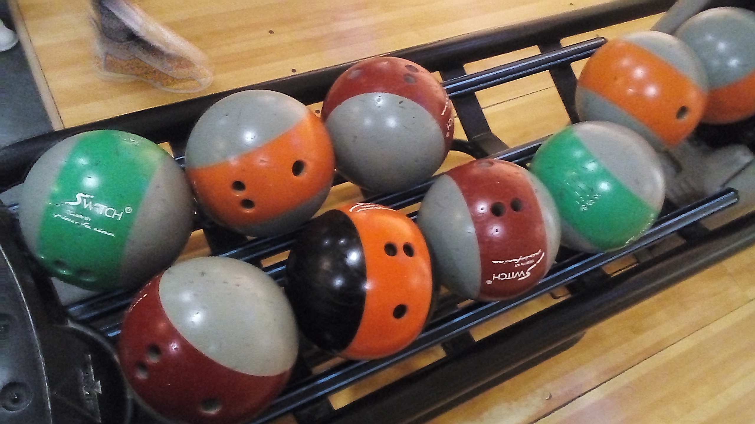 Read more about the article The students from CILFA were at the bowling alley in Annecy!