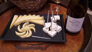 Trois fromages : du chèvre frais, de la tomme de Savoie et du Beaufort