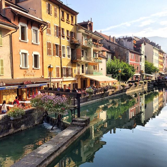 Read more about the article Living in Annecy, an article from the group B2
